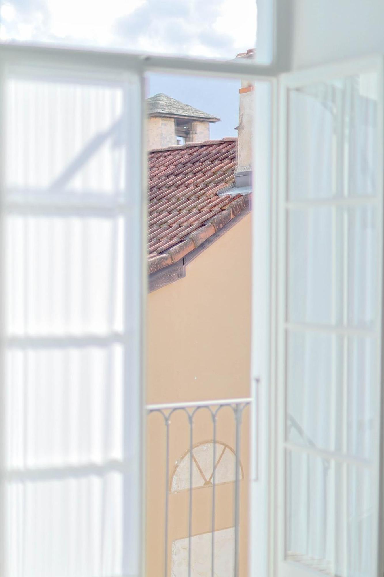 Caffe Dell'Arte Boutique Rooms Локарно Экстерьер фото